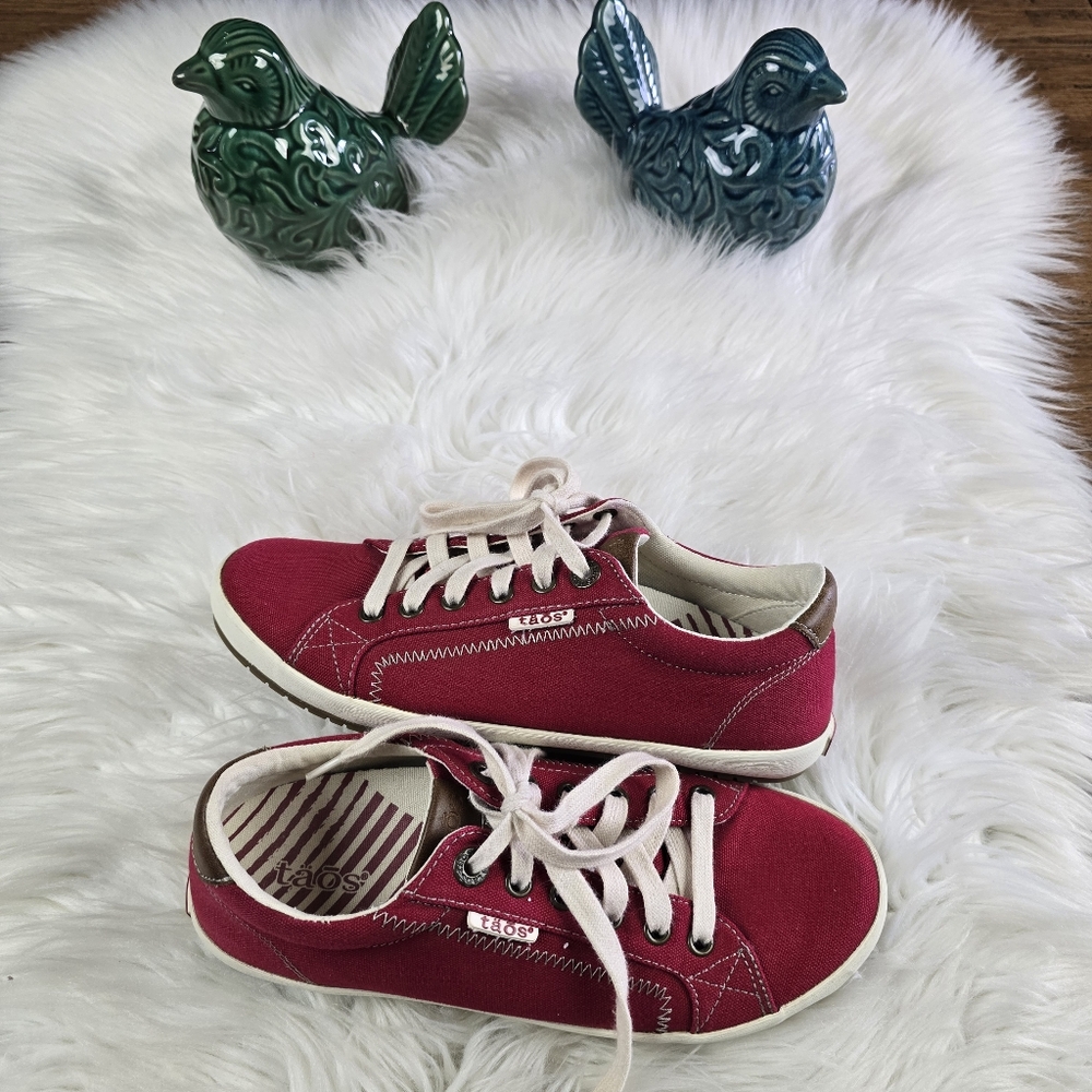 Taos Sunburst Red Canvas Sneakers Size 7.5